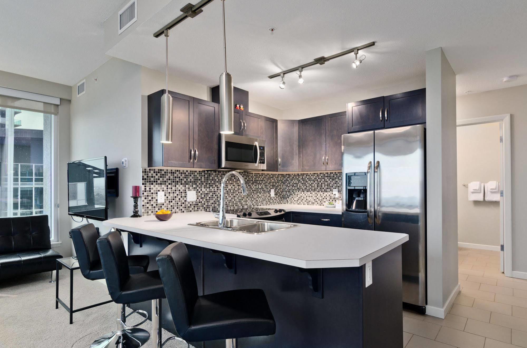 Executive Suites By Roseman - Alura Calgary Luaran gambar
